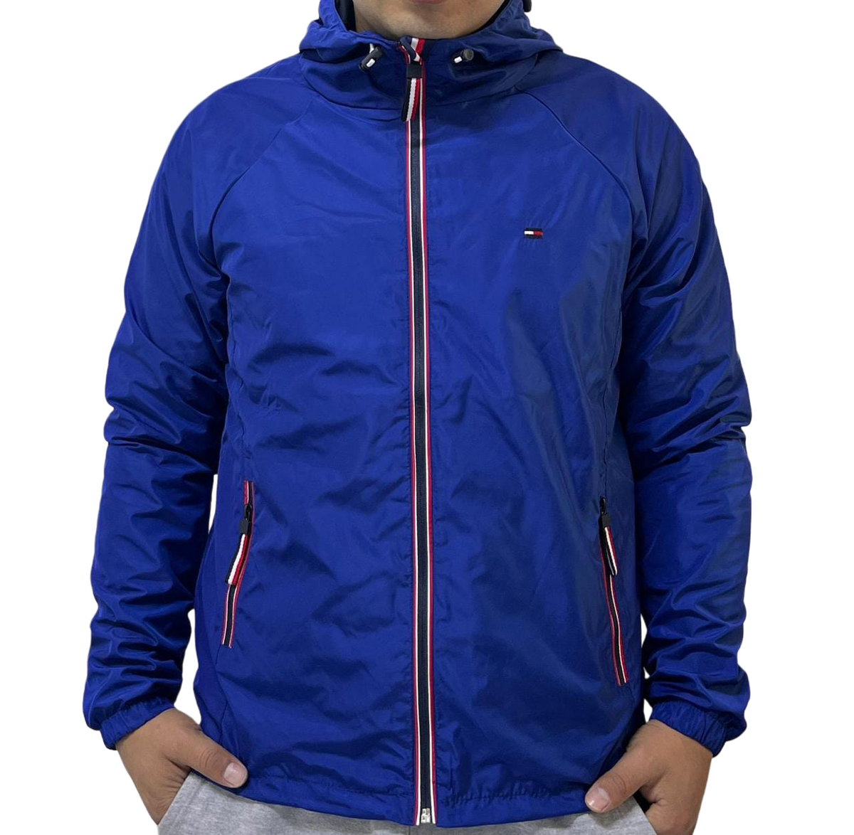 Casaca TH Hombre con Capucha Impermeable