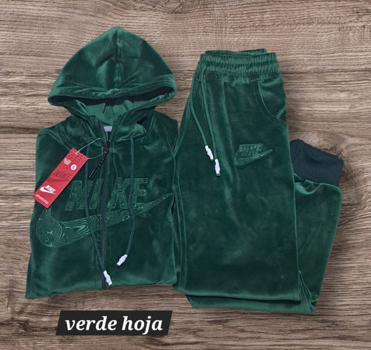 Conjunto Nike Mujer
