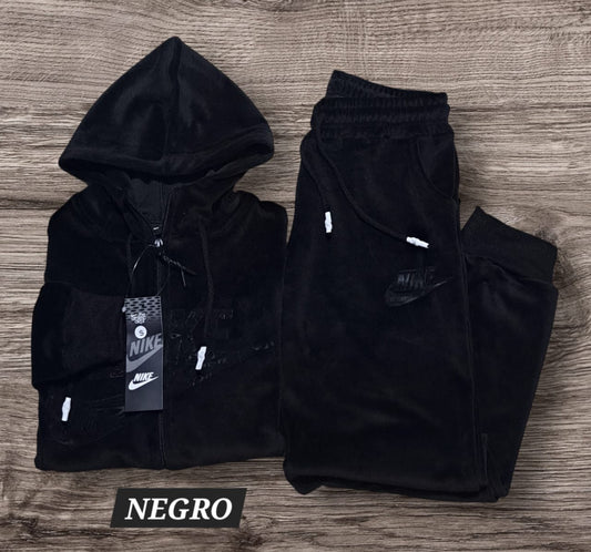 Conjunto Nike Mujer