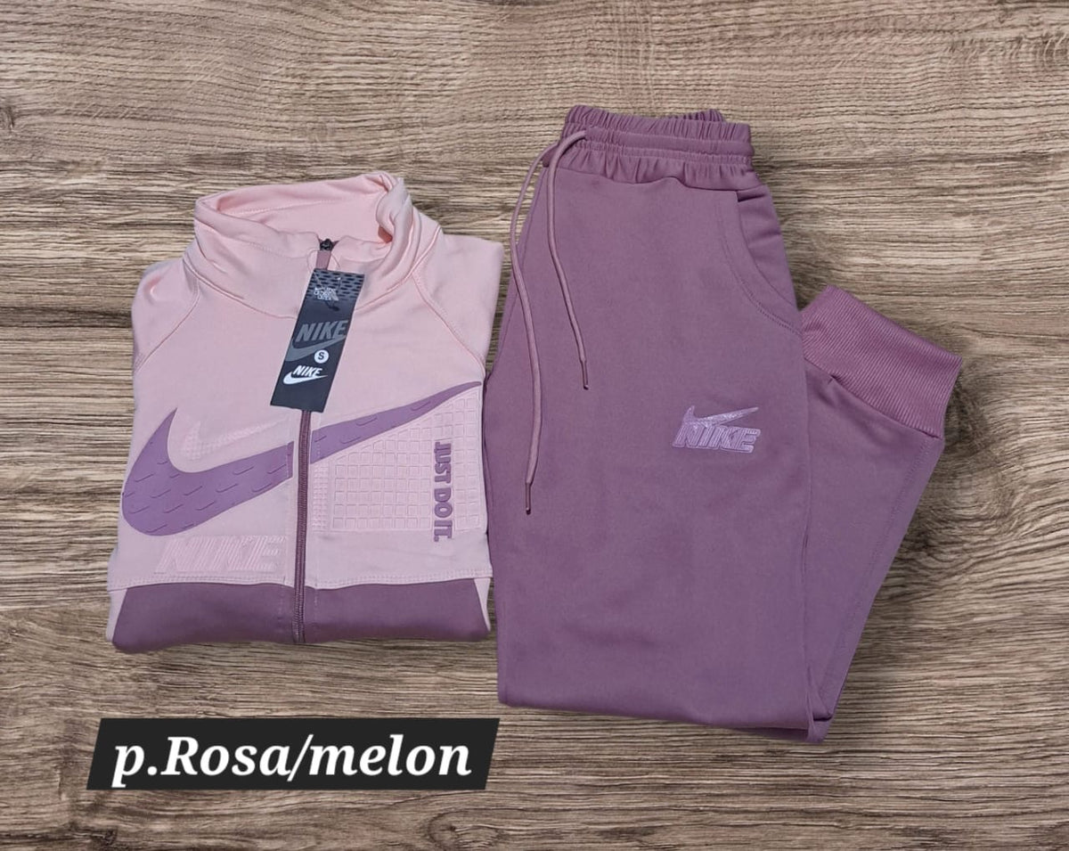 Conjunto Nike Mujer Deportivo
