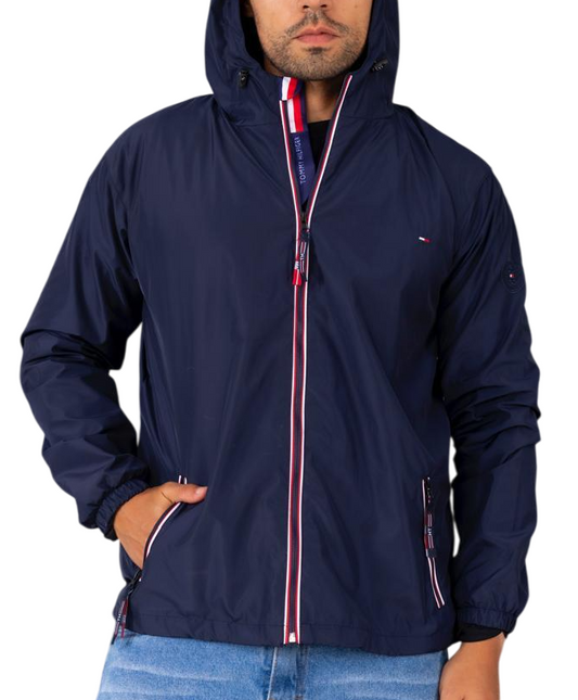 Casaca Tommy H con capucha impermeable