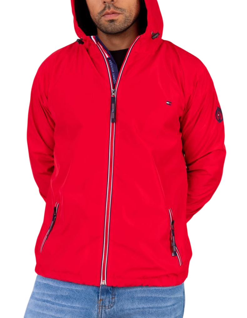 Casaca Tommy H con capucha impermeable