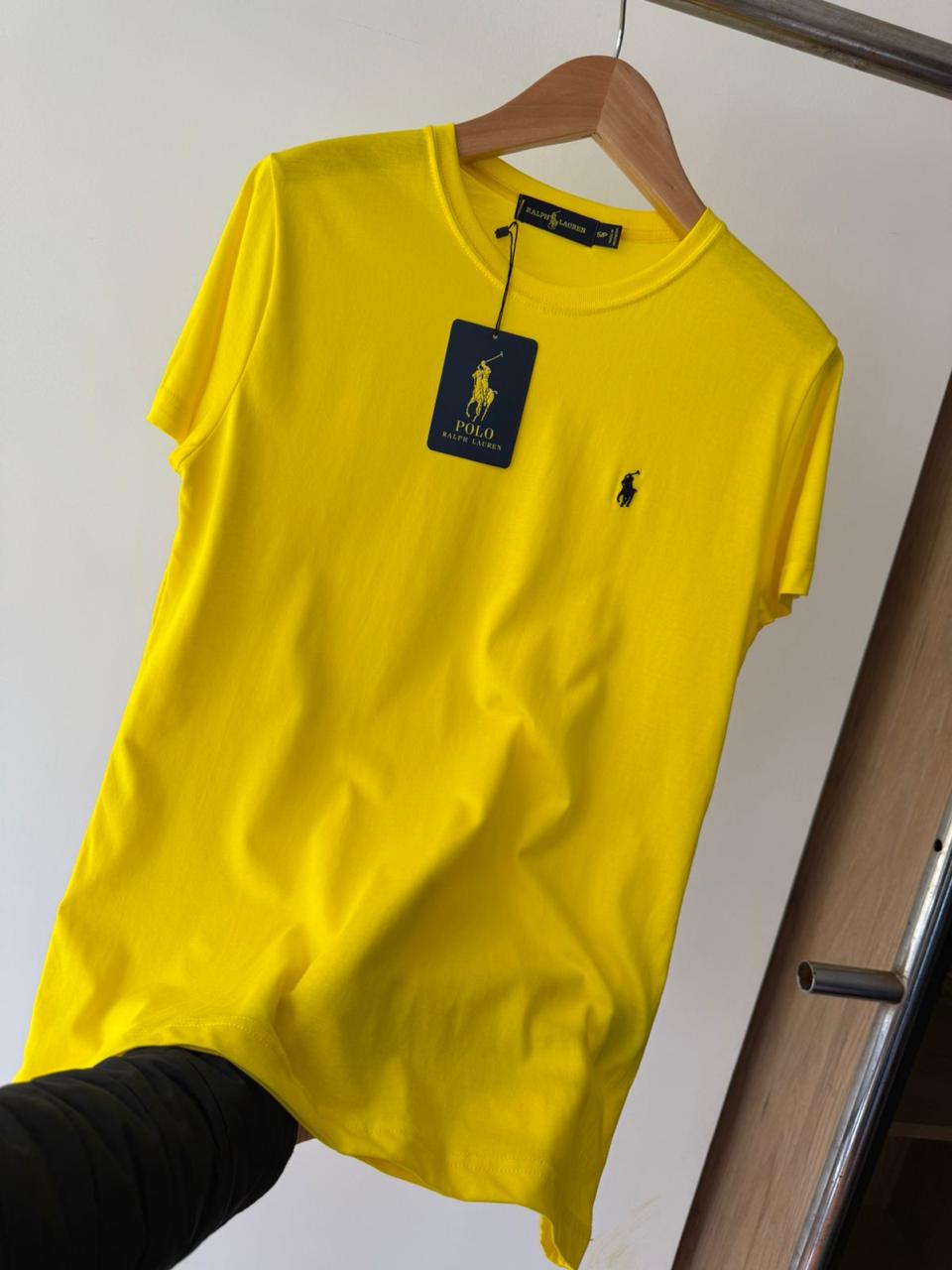 Polo RL Hombre Cuello Redondo Amarillo